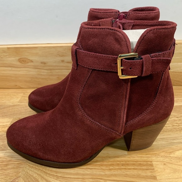 NEW Diba 7.5 Sleek Suede Leather Bootie Burgundy Red Side Zip 2" Heel‎ - Picture 5 of 7